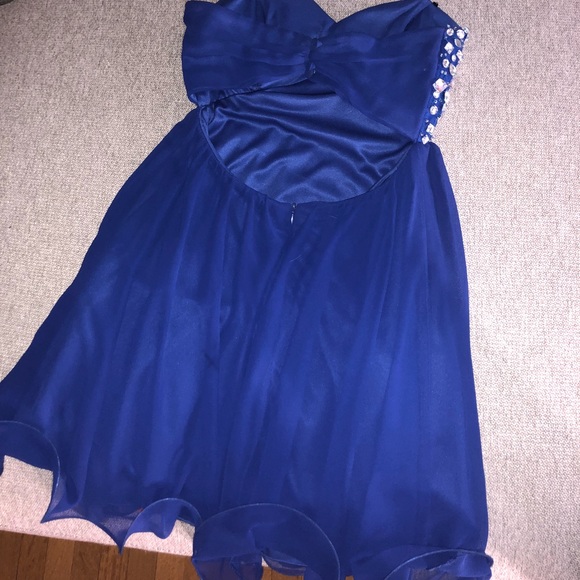 short formal dress - Picture 2 of 2